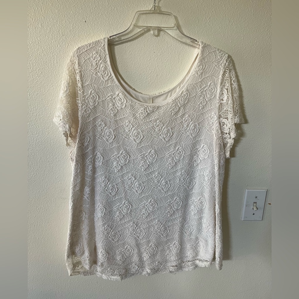 White lace blouse by Leo & Nicole  size XXL